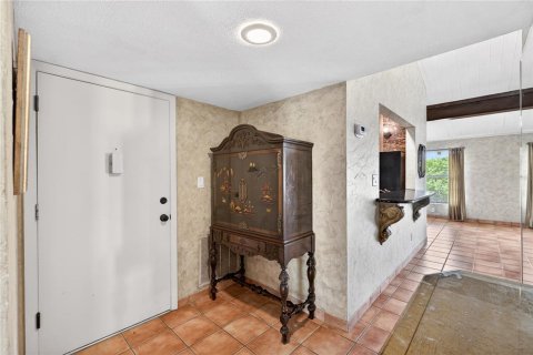 Condo in Altamonte Springs, Florida, 2 bedrooms № 2198782 - photo 2