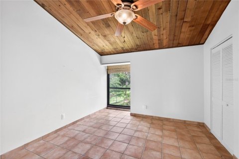Condo in Altamonte Springs, Florida, 2 bedrooms № 2198782 - photo 21