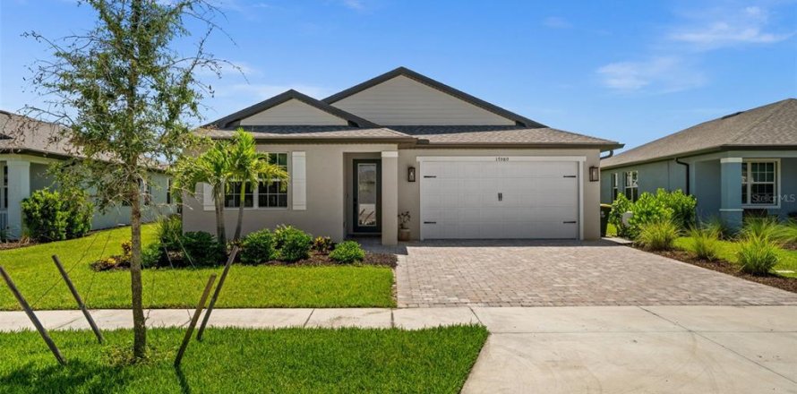 House in Punta Gorda, Florida 3 bedrooms, 178.47 sq.m. № 2259484