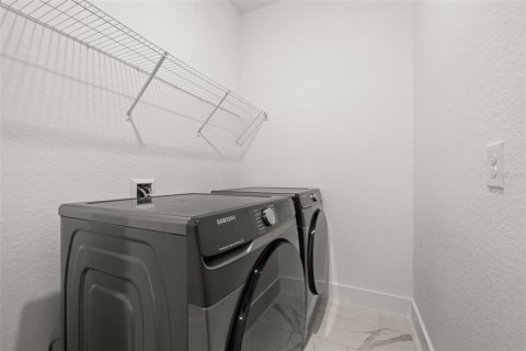 House in Punta Gorda, Florida 3 bedrooms, 178.47 sq.m. № 2259484 - photo 28