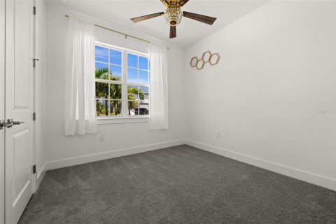 House in Punta Gorda, Florida 3 bedrooms, 178.47 sq.m. № 2259484 - photo 26