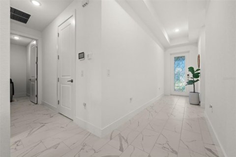 House in Punta Gorda, Florida 3 bedrooms, 178.47 sq.m. № 2259484 - photo 29