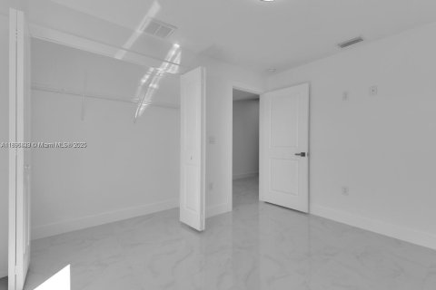 Купить коммерческую недвижимость в Лихай-Эйкерс, Флорида № 1948845 - фото 20