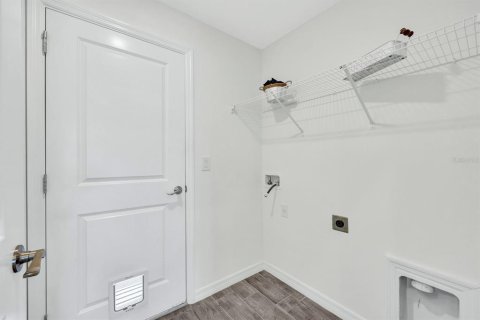 Casa en venta en Cape Coral, Florida, 4 dormitorios, 153.29 m2 № 1907830 - foto 25