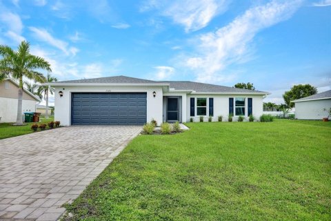 Casa en venta en Cape Coral, Florida, 4 dormitorios, 153.29 m2 № 1907830 - foto 1