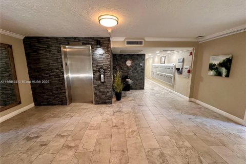Condo in Pompano Beach, Florida, 1 bedroom  № 1953402 - photo 22