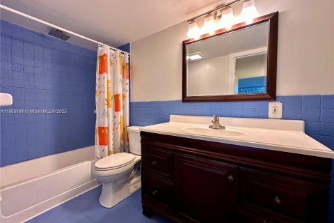 Condo in Pompano Beach, Florida, 1 bedroom  № 1953402 - photo 3