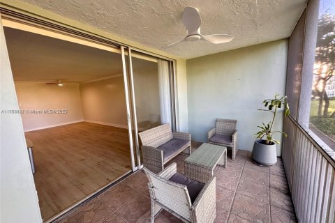 Condo in Pompano Beach, Florida, 1 bedroom  № 1953402 - photo 11