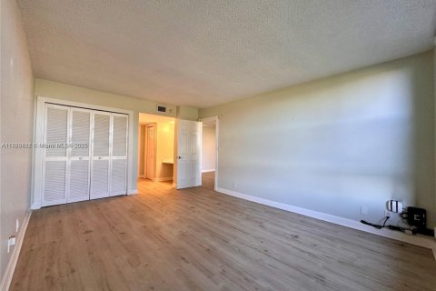 Condo in Pompano Beach, Florida, 1 bedroom  № 1953402 - photo 7