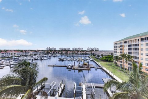 Condo in Punta Gorda, Florida, 2 bedrooms  № 2099436 - photo 23