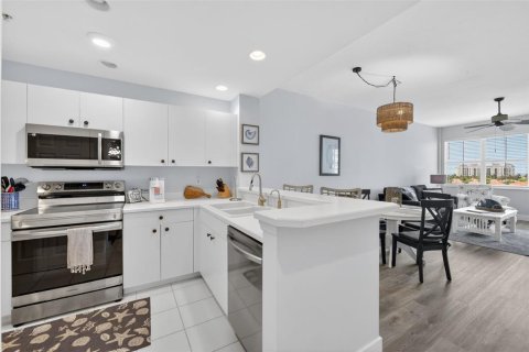 Condo in Punta Gorda, Florida, 2 bedrooms  № 2099436 - photo 2