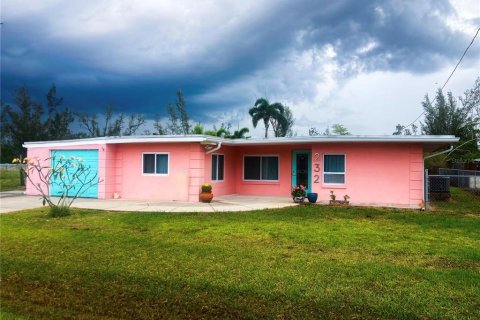 Villa ou maison à vendre à Punta Gorda, Floride: 3 chambres, 157.47 m2 № 2218436 - photo 3