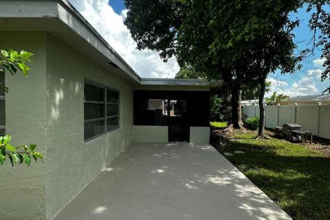Casa en venta en Tamarac, Florida, 2 dormitorios, 151.34 m2 № 2176580 - foto 20