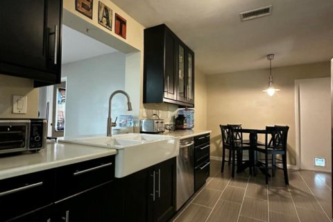 Casa en venta en Tamarac, Florida, 2 dormitorios, 151.34 m2 № 2176580 - foto 8
