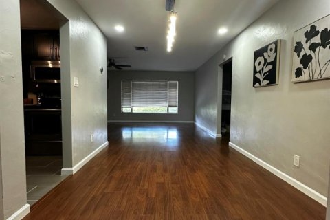 Casa en venta en Tamarac, Florida, 2 dormitorios, 151.34 m2 № 2176580 - foto 6