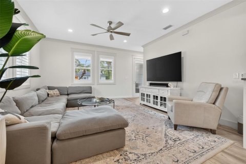 Villa ou maison à louer à Tampa, Floride: 3 chambres, 162.3 m2 № 1910140 - photo 8