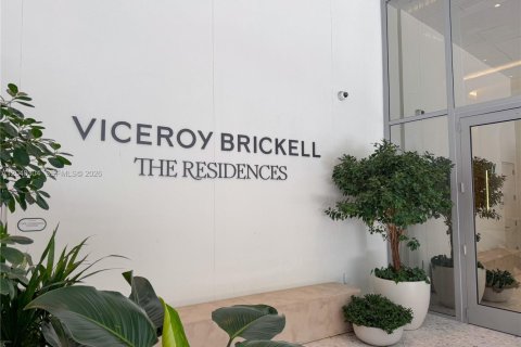 Condo in Miami, Florida, 1 bedroom  № 2087130 - photo 2