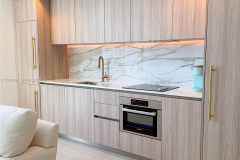 Condo in Miami, Florida, 1 bedroom  № 2087130 - photo 10
