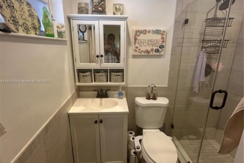 House in Hollywood, Florida 3 bedrooms, 106.84 sq.m. № 1963550 - photo 9