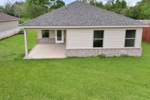 House in Baker, Florida 3 bedrooms, 123.65 sq.m. № 560224 - photo 1