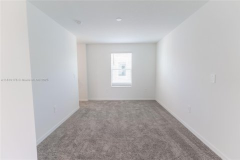 House in Winter Haven, Florida 5 bedrooms, 205.78 sq.m. № 1770577 - photo 17