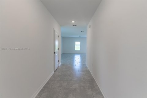 House in Winter Haven, Florida 5 bedrooms, 205.78 sq.m. № 1770577 - photo 2