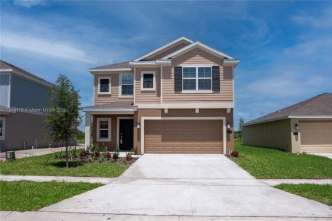 House in Winter Haven, Florida 5 bedrooms, 205.78 sq.m. № 1770577 - photo 1