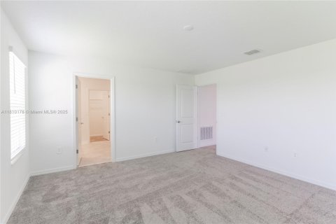 House in Winter Haven, Florida 5 bedrooms, 205.78 sq.m. № 1770577 - photo 19