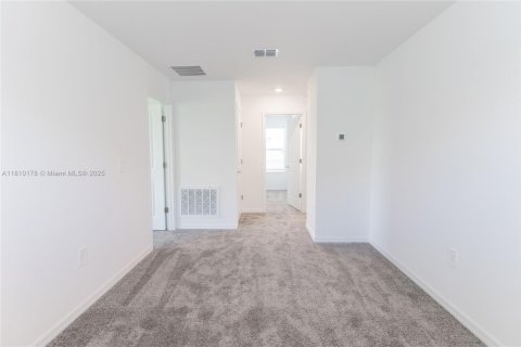 House in Winter Haven, Florida 5 bedrooms, 205.78 sq.m. № 1770577 - photo 16