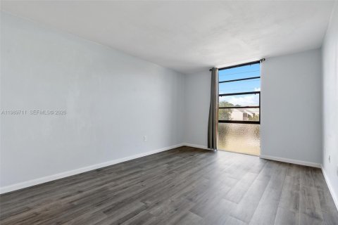 Купить виллу или дом в Норт-Майами, Флорида 2 спальни, 92.53м2, № 2052146 - фото 16