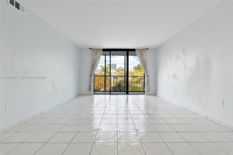 Купить виллу или дом в Норт-Майами, Флорида 2 спальни, 92.53м2, № 2052146 - фото 3