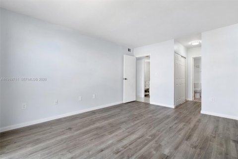 Купить виллу или дом в Норт-Майами, Флорида 2 спальни, 92.53м2, № 2052146 - фото 19