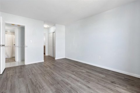 Купить виллу или дом в Норт-Майами, Флорида 2 спальни, 92.53м2, № 2052146 - фото 14