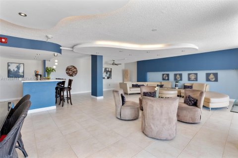 Купить виллу или дом в Норт-Майами, Флорида 2 спальни, 92.53м2, № 2052146 - фото 26