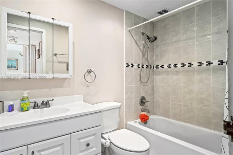 Снять в аренду кондоминиум в Санни-Айлс-Бич, Флорида 1 спальня, 50.72м2, № 1991477 - фото 19