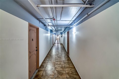 Снять в аренду кондоминиум в Санни-Айлс-Бич, Флорида 1 спальня, 50.72м2, № 1991477 - фото 25