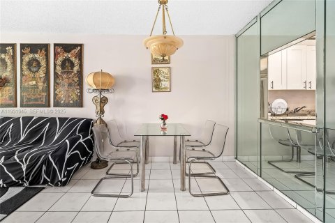 Снять в аренду кондоминиум в Санни-Айлс-Бич, Флорида 1 спальня, 50.72м2, № 1991477 - фото 7