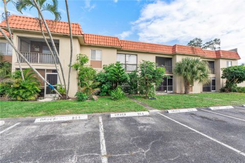 Condo in West Palm Beach, Florida, 1 bedroom  № 1956841 - photo 12