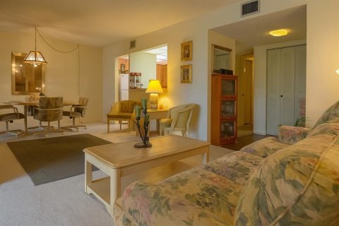 Condominio en venta en Deltona, Florida, 2 dormitorios, 83.33 m2 № 1902698 - foto 6