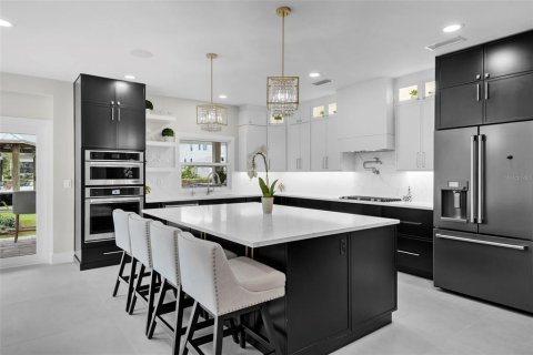 House in Tampa, Florida 5 bedrooms, 522.2 sq.m. № 1634297 - photo 8
