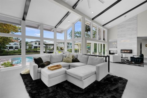 House in Tampa, Florida 5 bedrooms, 522.2 sq.m. № 1634297 - photo 4