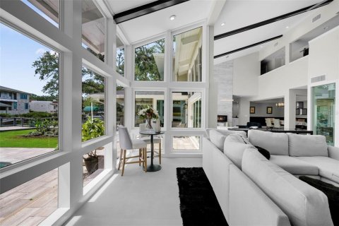 House in Tampa, Florida 5 bedrooms, 522.2 sq.m. № 1634297 - photo 5