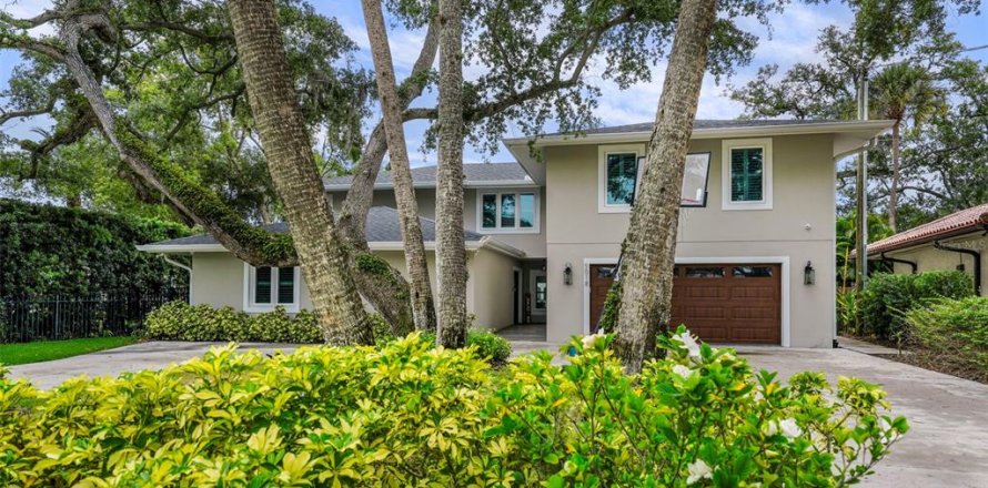 House in Tampa, Florida 5 bedrooms, 522.2 sq.m. № 1634297