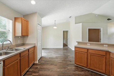 House in Deltona, Florida 3 bedrooms, 171.87 sq.m. № 1841556 - photo 6