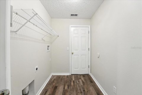 House in Deltona, Florida 3 bedrooms, 171.87 sq.m. № 1841556 - photo 15