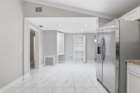 Casa en venta en Orlando, Florida, 2 dormitorios, 107.02 m2 № 2126431 - foto 9