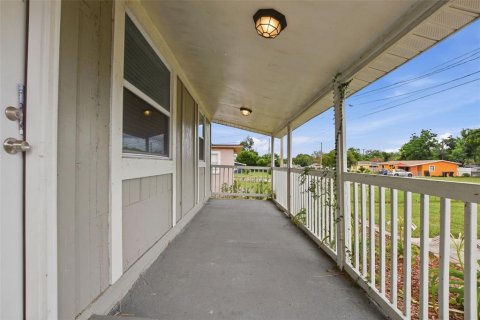 Casa en venta en Orlando, Florida, 2 dormitorios, 107.02 m2 № 2126431 - foto 2