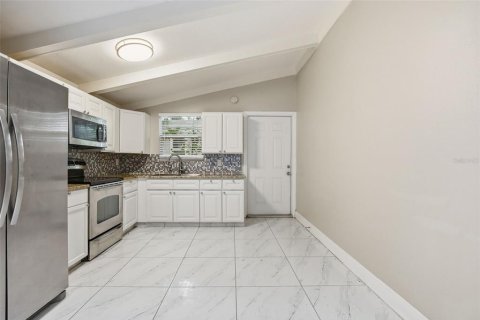 Casa en venta en Orlando, Florida, 2 dormitorios, 107.02 m2 № 2126431 - foto 7