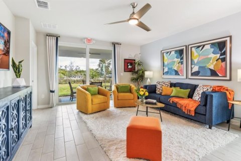 House in Punta Gorda, Florida 2 bedrooms, 139.63 sq.m. № 1902130 - photo 2