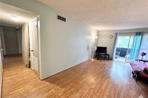 Condo in Altamonte Springs, Florida, 3 bedrooms  № 2111398 - photo 3